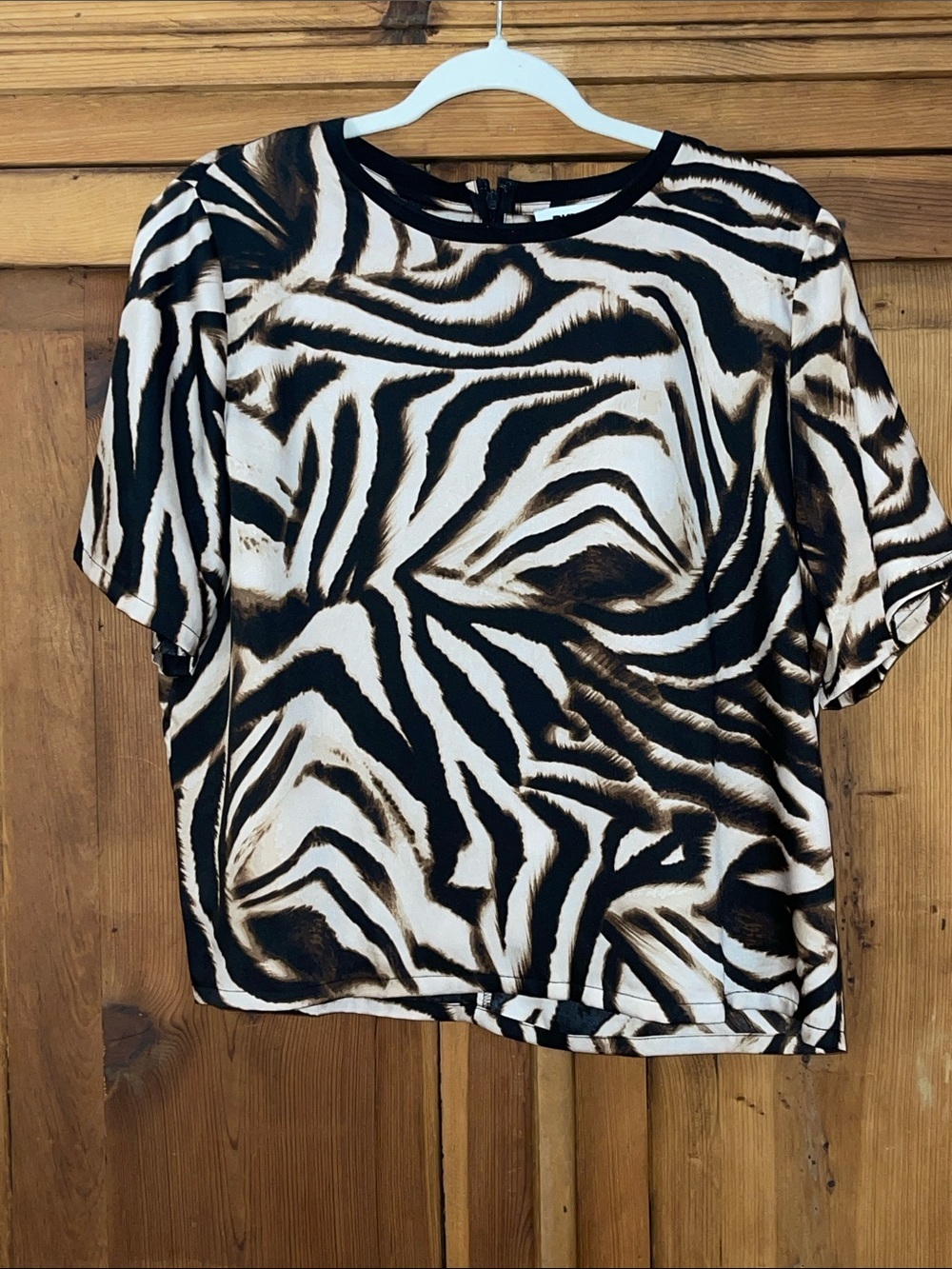 NWOT DKNY Leopard Print Short Sleeve Blouse Sz. L